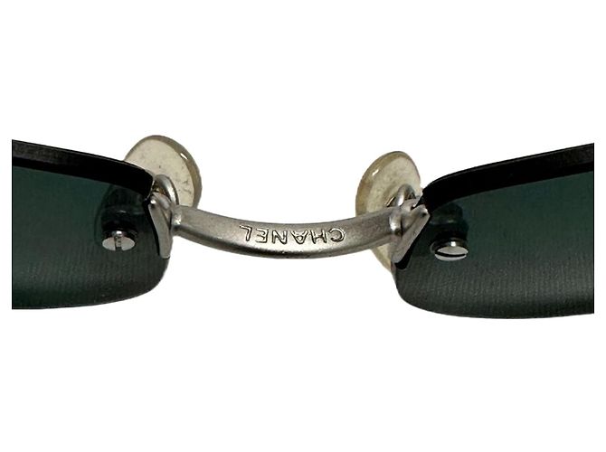 Gafas de sol sin montura con logo CC en azul oscuro Chanel 4002 - vista 6