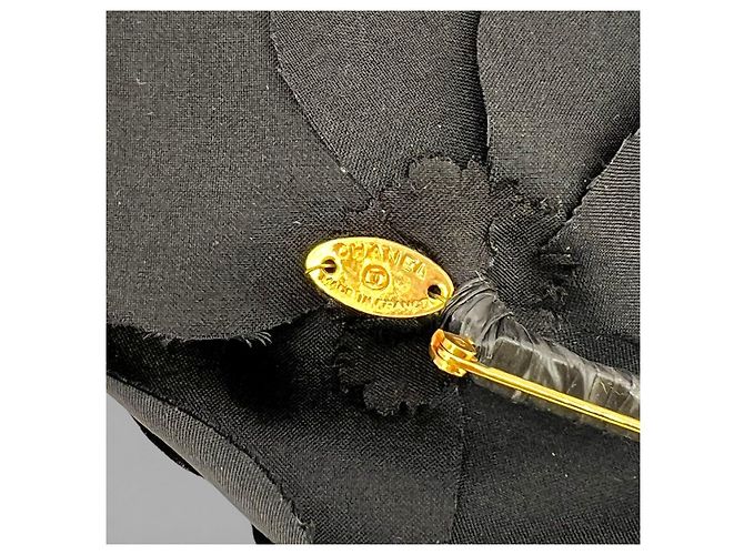 Timeless Chanel Spilla floreale in seta nera vintage Camelia Nero - vista 4