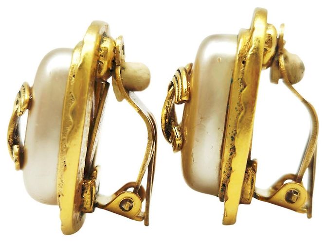 Orecchini a clip in oro Chanel Coco Mark Bianco D'oro - vista 2