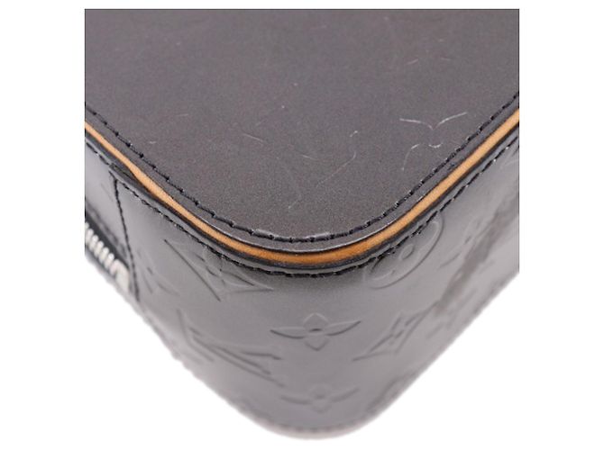 Louis Vuitton Shelton Monogram Mat Grigio Marrone Grigio antracite - vista 17