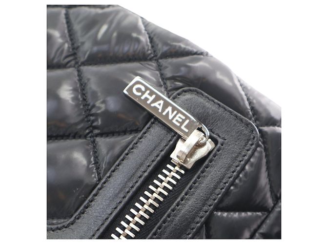 Borsa a tracolla Coco Cocoon in nylon trapuntato nero di Chanel - vista 14