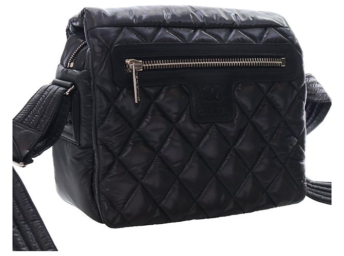 Borsa a tracolla Coco Cocoon in nylon trapuntato nero di Chanel - vista 3