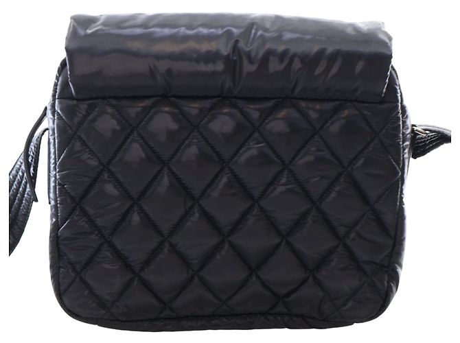 Borsa a tracolla Coco Cocoon in nylon trapuntato nero di Chanel - vista 4