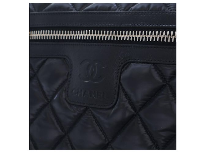 Borsa a tracolla Coco Cocoon in nylon trapuntato nero di Chanel - vista 7