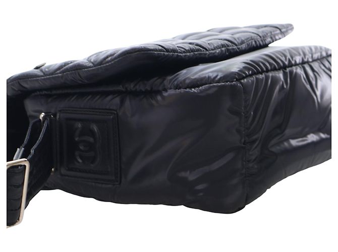 Borsa a tracolla Coco Cocoon in nylon trapuntato nero di Chanel - vista 8
