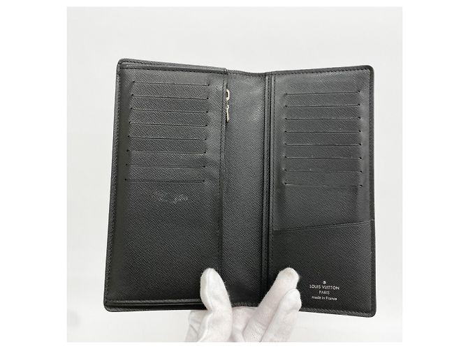 Brazza Louis Vuitton Epi Leather Long Wallet Black - view 3
