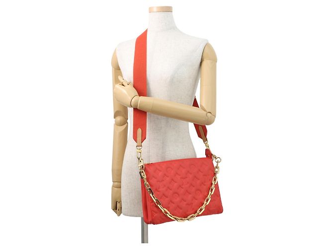 Borsa a Spalla Coussin PM Louis Vuitton Rosso Monogramma - vista 5