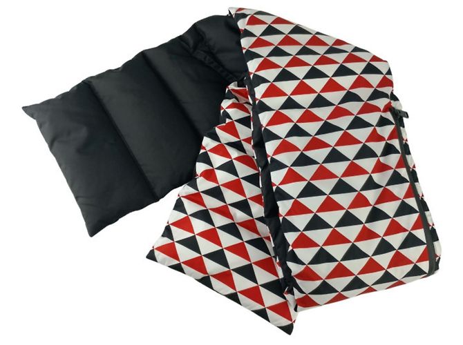 Cachecol/Pashmina Re-Nylon acolchoado Prada Preto Branco Vermelho - vista 2