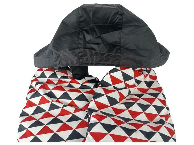 Cachecol/Pashmina Re-Nylon acolchoado Prada Preto Branco Vermelho - vista 4