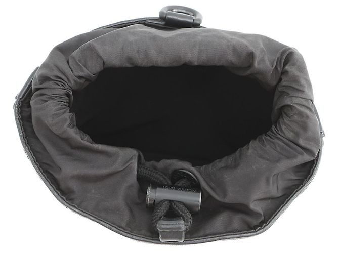 Noe Borsa a Spalla Noé Monogram Shadow di Louis Vuitton Nero Monogramma - vista 6