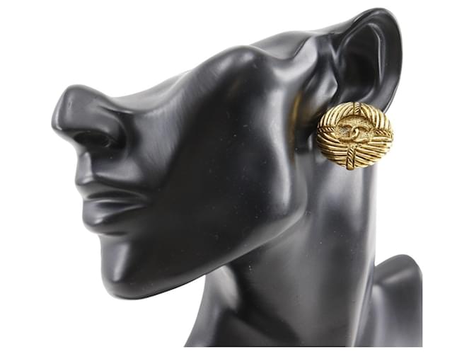 Orecchini a clip vintage Chanel Coco Mark D'oro - vista 2