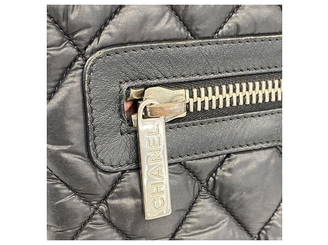 Borsa a Spalla in Nylon Nero Chanel Coco Cocoon - vista 6