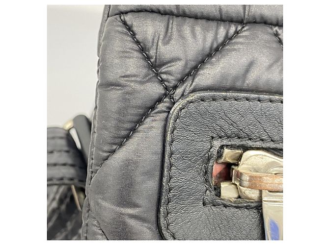 Borsa a Spalla in Nylon Nero Chanel Coco Cocoon - vista 7