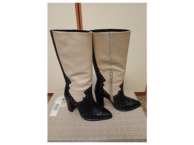 Autre Marque Bicolor leather boots with studs Black Beige - view 3