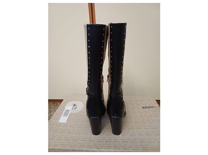 Autre Marque Bicolor leather boots with studs Black Beige - view 4