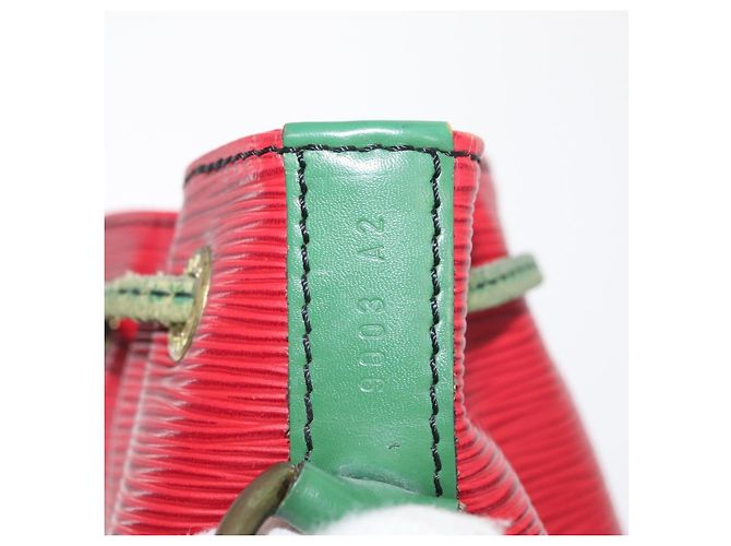 Noe Louis Vuitton Bicolor Petit Noé Handtasche aus Epi-Leder Grün - Ansicht 6