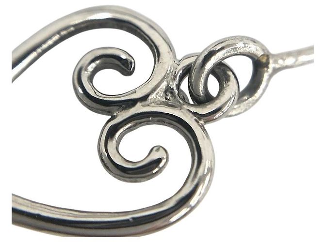 Orecchini in argento rosa con logo a forma di cuore di Christian Dior - vista 5