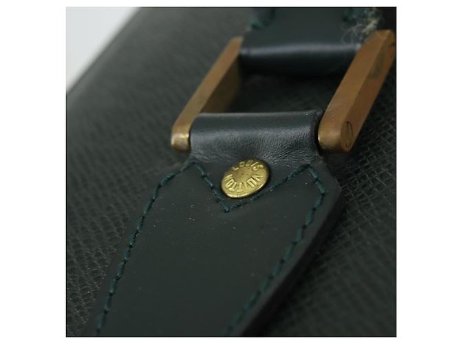 LOUIS VUITTON Taiga Portable Cinque Percha Funda de Prenda M30704 LV Auth bs32821 - vista 10