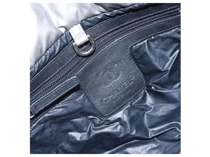 CHANEL Bolsa Tote Cocoon Lona Recubierta Plata CC Auth bs33124 - vista 17