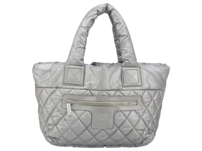 CHANEL Bolsa Tote Cocoon Lona Recubierta Plata CC Auth bs33124 - vista 2