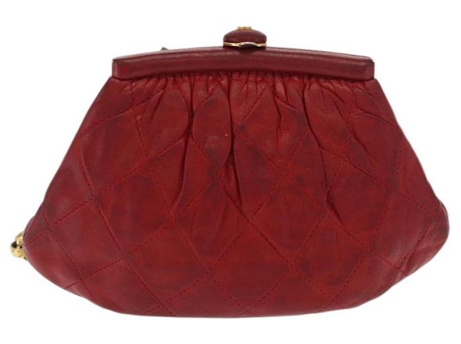 Pochette a spalla con catena CHANEL in pelle matelassé rossa con CC dorato Auth 169581 - vista 2