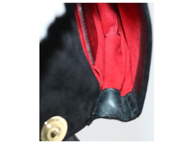 Borsa a Spalla Gancini in Pelle Scamosciata Nera e Oro Salvatore Ferragamo Auth 163457 Nero D'oro - vista 18