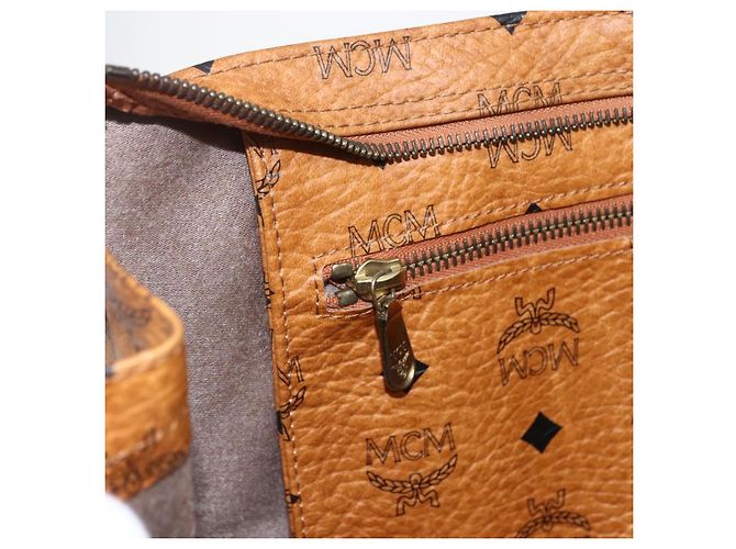 Borsa tote MCM Logogram Vicetos PVC Marrone Oro Auth 170393 D'oro - vista 17