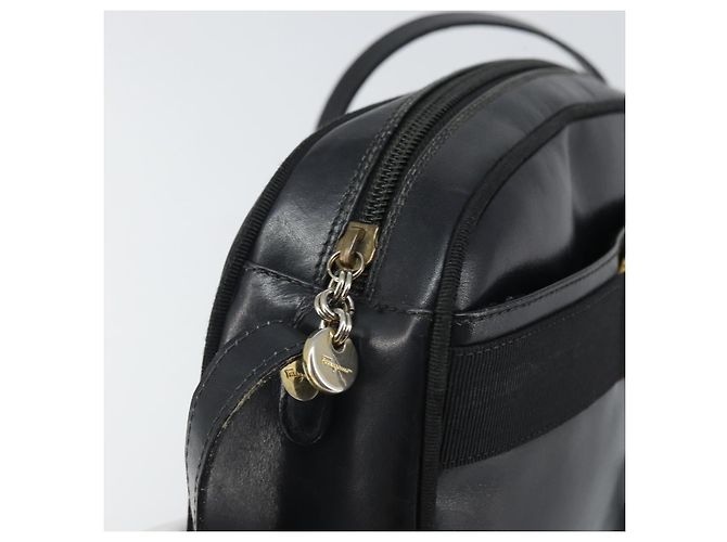 Borsa a Spalla Salvatore Ferragamo in Pelle Nera e Oro Auth BA9913 Nero D'oro - vista 15
