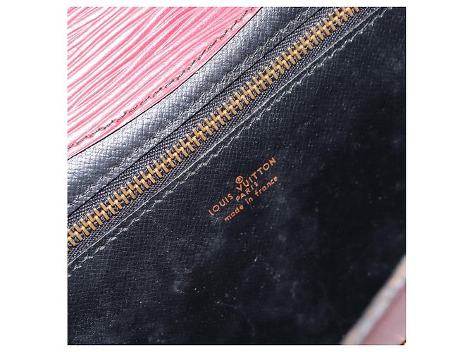 LOUIS VUITTON Clutch Epi Montaigne 27 Rosso M52657 LV Auth 168213 - vista 18
