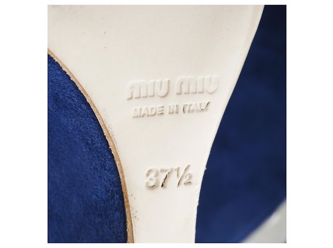 Sandali con zeppa tagliata Miu Miu in suede blu - vista 6