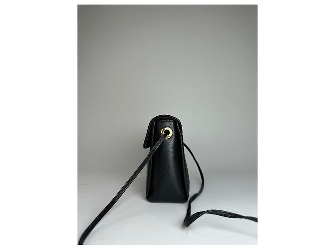 Vintage Givenchy Schultertasche aus Leder schwarz - Ansicht 3