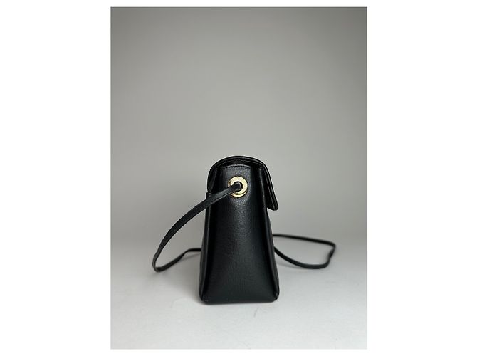 Vintage Givenchy Schultertasche aus Leder schwarz - Ansicht 5