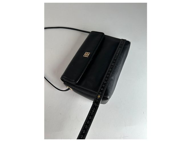 Vintage Givenchy Schultertasche aus Leder schwarz - Ansicht 7