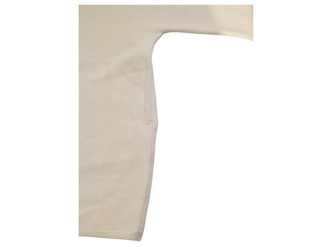 Autre Marque Oversized Hoodie Pullover aus 100 % Kaschmir für Damen | Creme | Pariser Luxus Roh - Ansicht 7