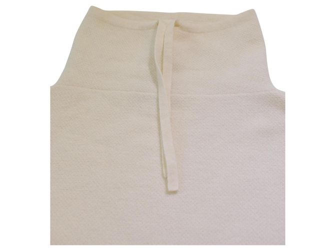 Autre Marque Oversized Hoodie Pullover aus 100 % Kaschmir für Damen | Creme | Pariser Luxus Roh - Ansicht 9