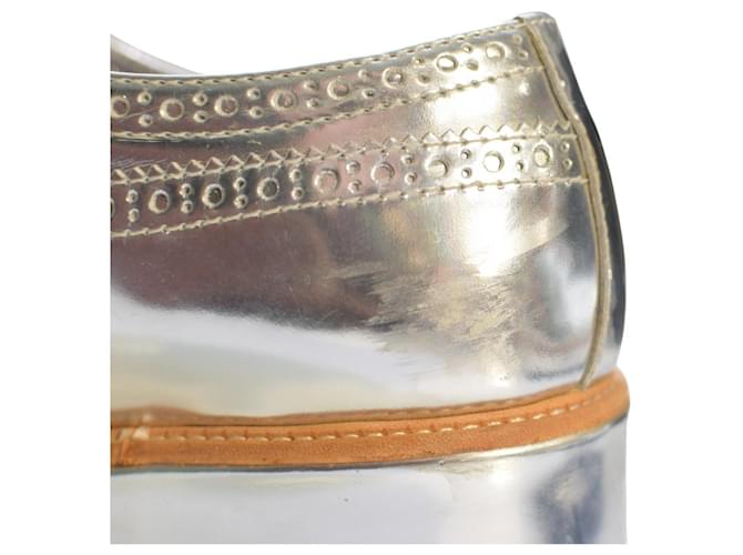 Brogues Prada in pelle argento metallizzato con piattaforma - vista 14