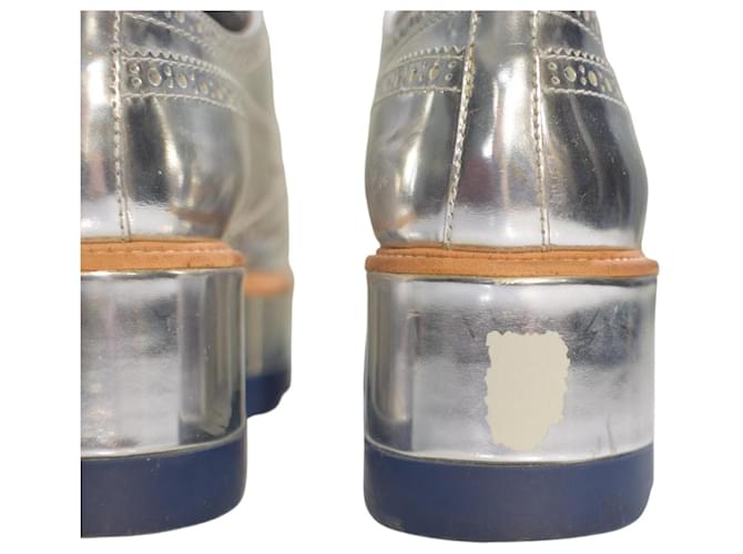 Brogues Prada in pelle argento metallizzato con piattaforma - vista 6