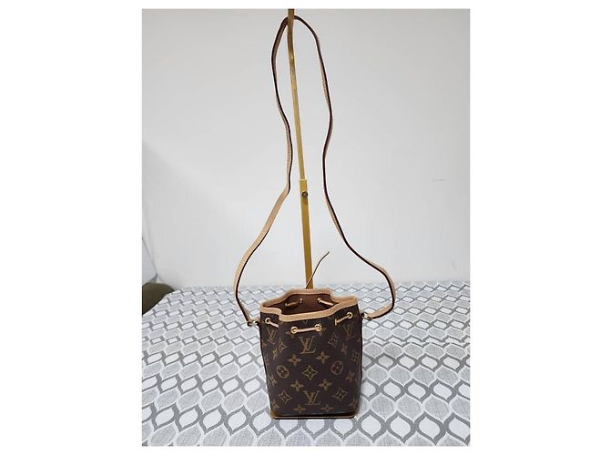 LOUIS VUITTON Borsa a secchiello Nano Noé Monogram Beige/Marrone - vista 3