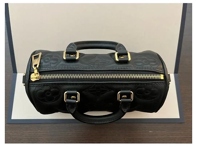 Borsa Papillon BB Louis Vuitton – Pelle Bubblegram Nera – Nuova Nero - vista 3