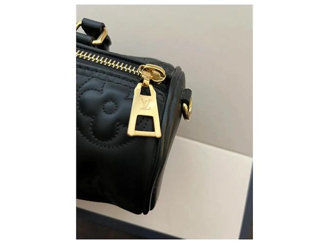 Borsa Papillon BB Louis Vuitton – Pelle Bubblegram Nera – Nuova Nero - vista 4