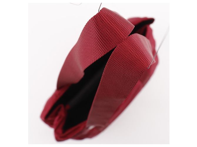 Rote Nylon-Tote von Prada B10310 - Ansicht 5