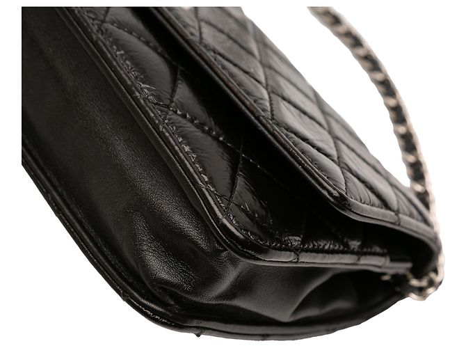Wallet On Chain Cartera Chanel negra de piel patentada acolchada con cadena CC Negro - vista 10