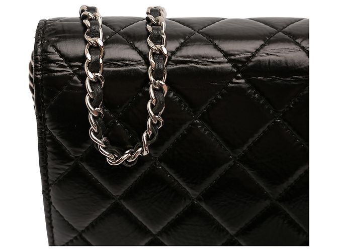 Wallet On Chain Cartera Chanel negra de piel patentada acolchada con cadena CC Negro - vista 8