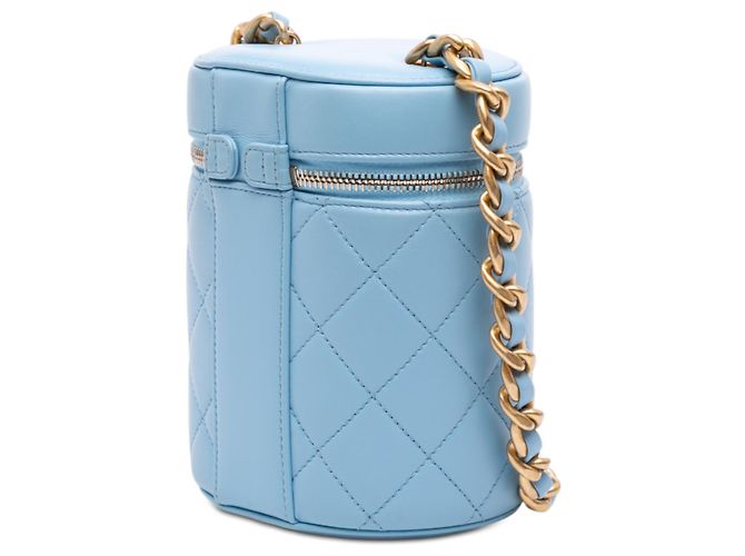 Chanel Mini CC Azul em Couro de Cordeiro Matelassado Vertical Vanity Case Azul claro - vista 2