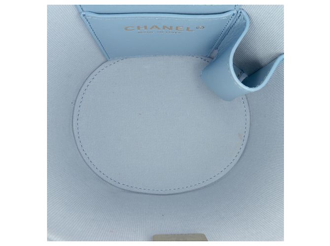 Chanel Mini CC Azul em Couro de Cordeiro Matelassado Vertical Vanity Case Azul claro - vista 4