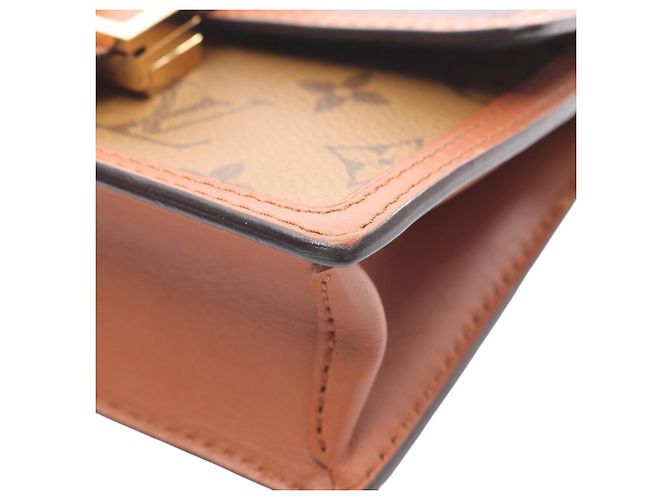 Portafoglio Louis Vuitton Dauphine Wallet on Chain in Monogramma Inverso Marrone - vista 10