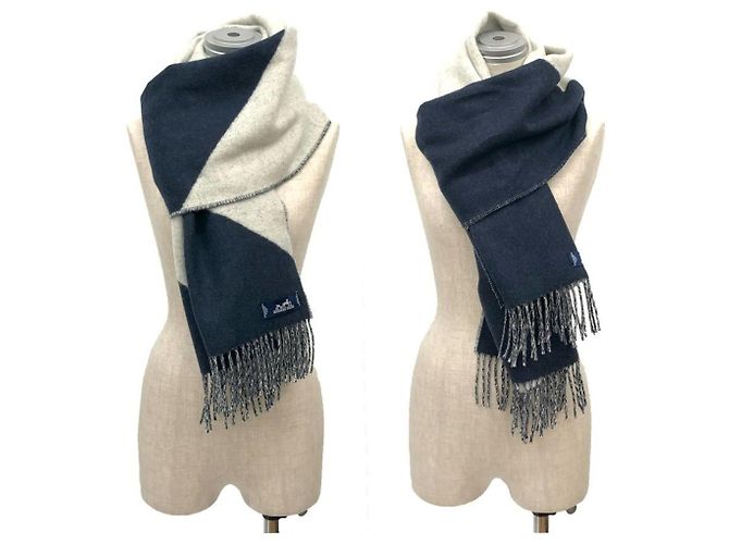 Stola in cashmere Hermès in grigio chiaro e blu navy - vista 2