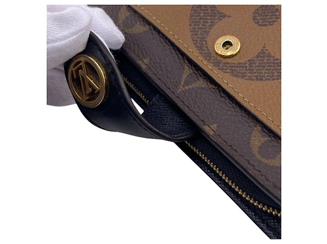 Louis Vuitton Monogram Reverse Bi-fold Wallet Brown - view 5