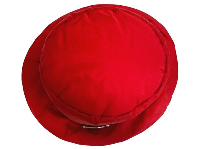 Chapéu bucket de metal Triângulo 1HC248 da Prada Vermelho - vista 3