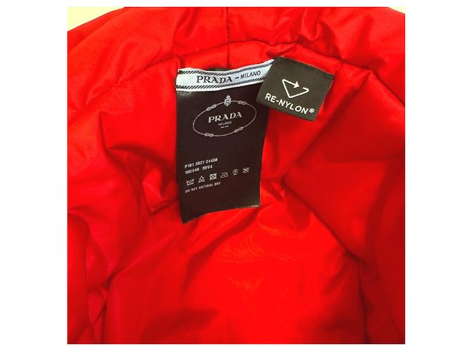 Chapéu bucket de metal Triângulo 1HC248 da Prada Vermelho - vista 6